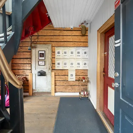 Garden Next To Telliskivi & Old Town تالين