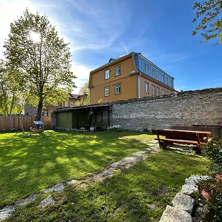 Garden Next To Telliskivi & Old Town 아파트 *